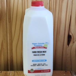 Milk - 4.3% - Farm Fresh -  Organic- Upper Canada Creamery  - 2L